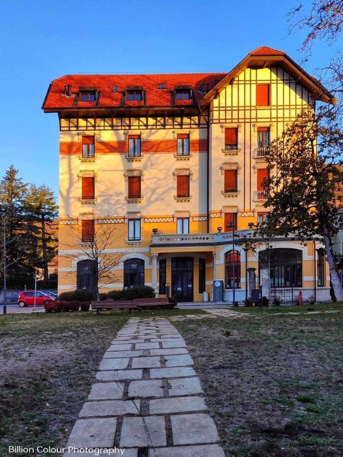 Bilocale Liberty Apartamento Viggiù Exterior foto